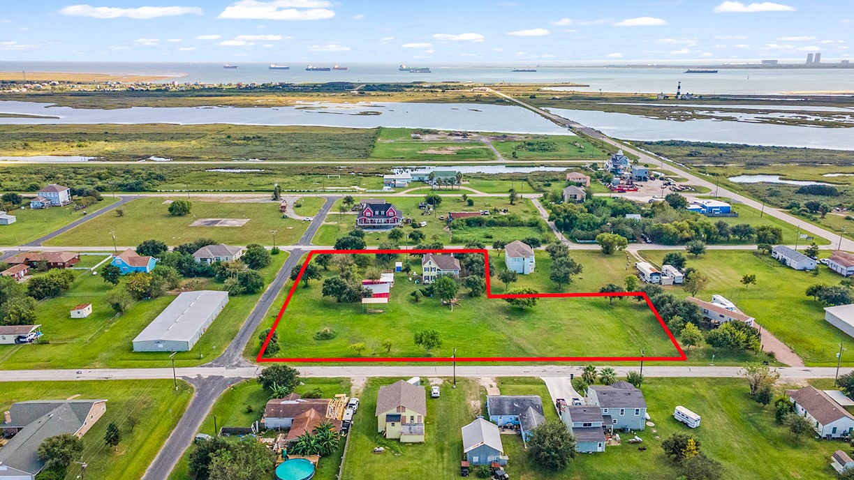 12 Nelson Street Port Bolivar, TX 77650 - Photo 8 of 8 a view of an outdoor space