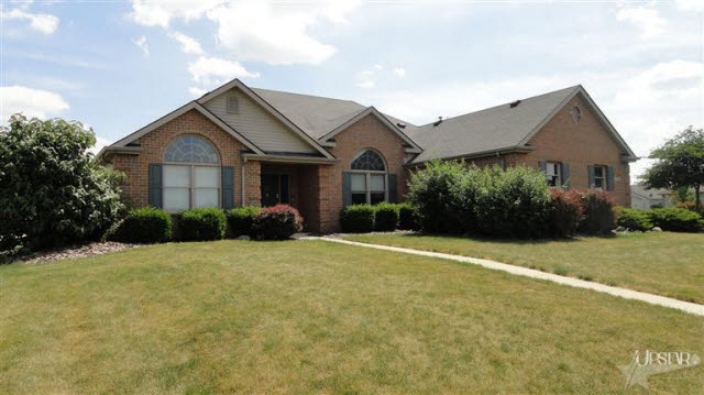 1302 Eagle Glen Court Decatur, IN 46733 - Photo 1 of 13 Gallery Image 1