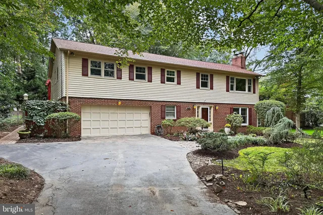 $865,000 | 5112 Clinton Road, Alexandria, VA 22312