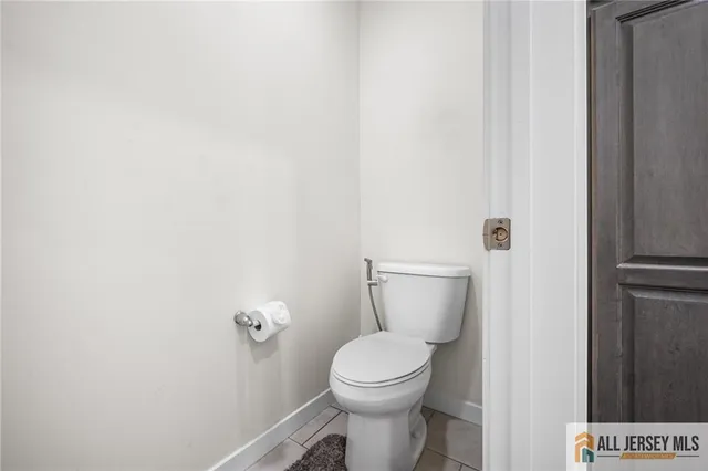 $570,000 | 712 Lorhan Drive, Unit 7712, Piscataway, NJ 08854