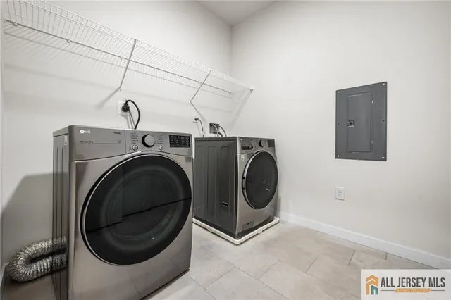 $570,000 | 712 Lorhan Drive, Unit 7712, Piscataway, NJ 08854