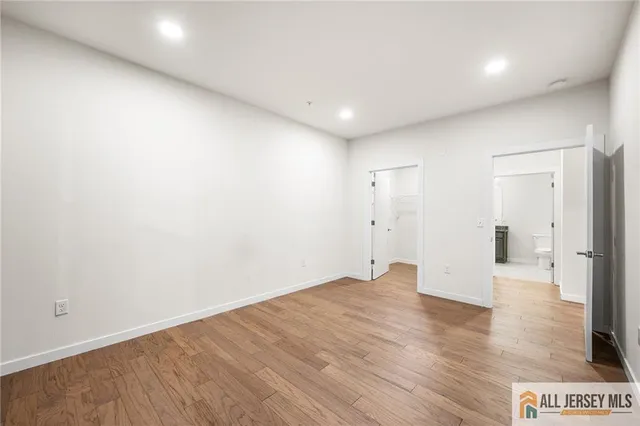 $570,000 | 712 Lorhan Drive, Unit 7712, Piscataway, NJ 08854