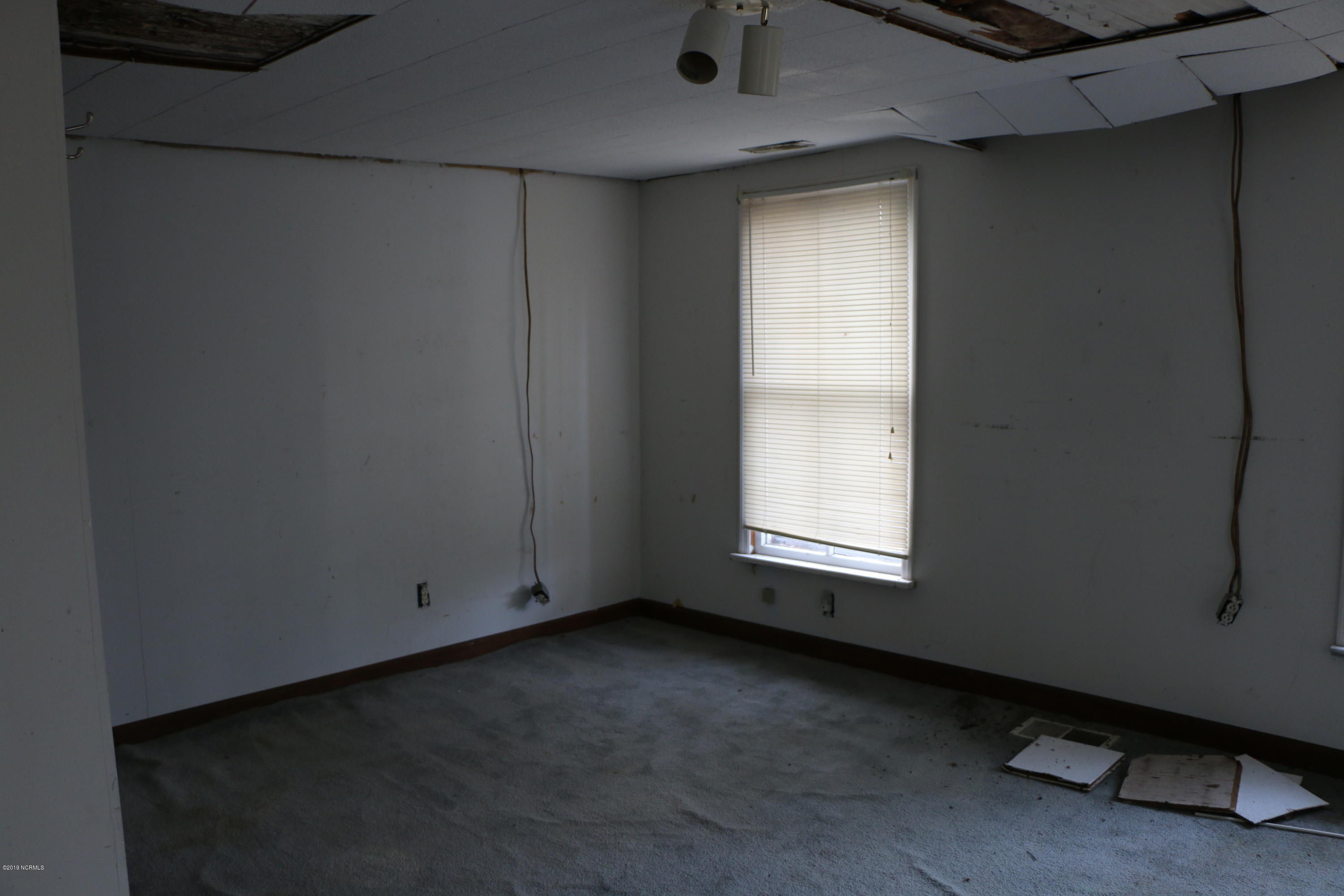 6125 County Line Road New Bern, NC 28562 - Photo 17 of 24 IMG_6570