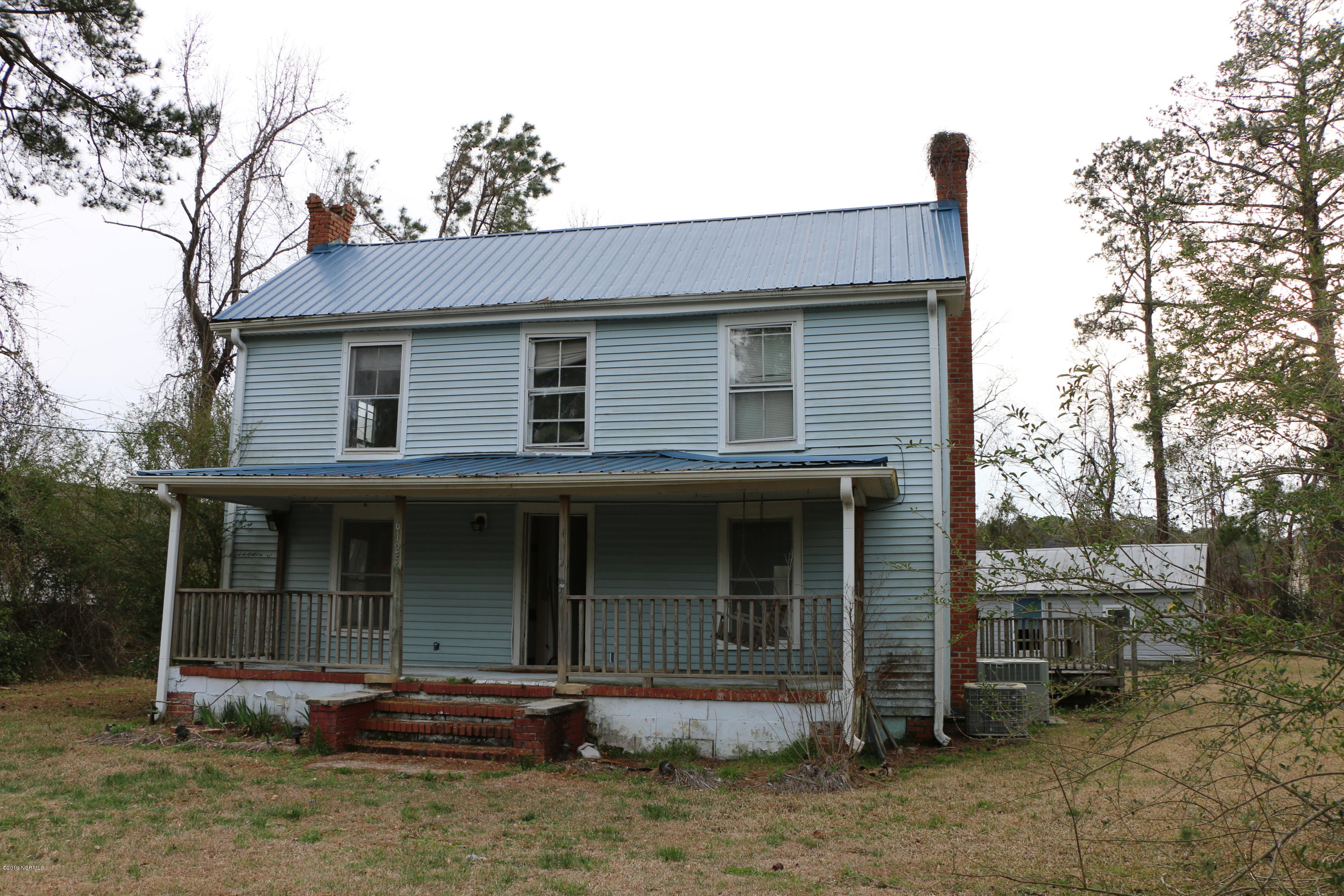 6125 County Line Road New Bern, NC 28562 - Photo 2 of 24 IMG_6550