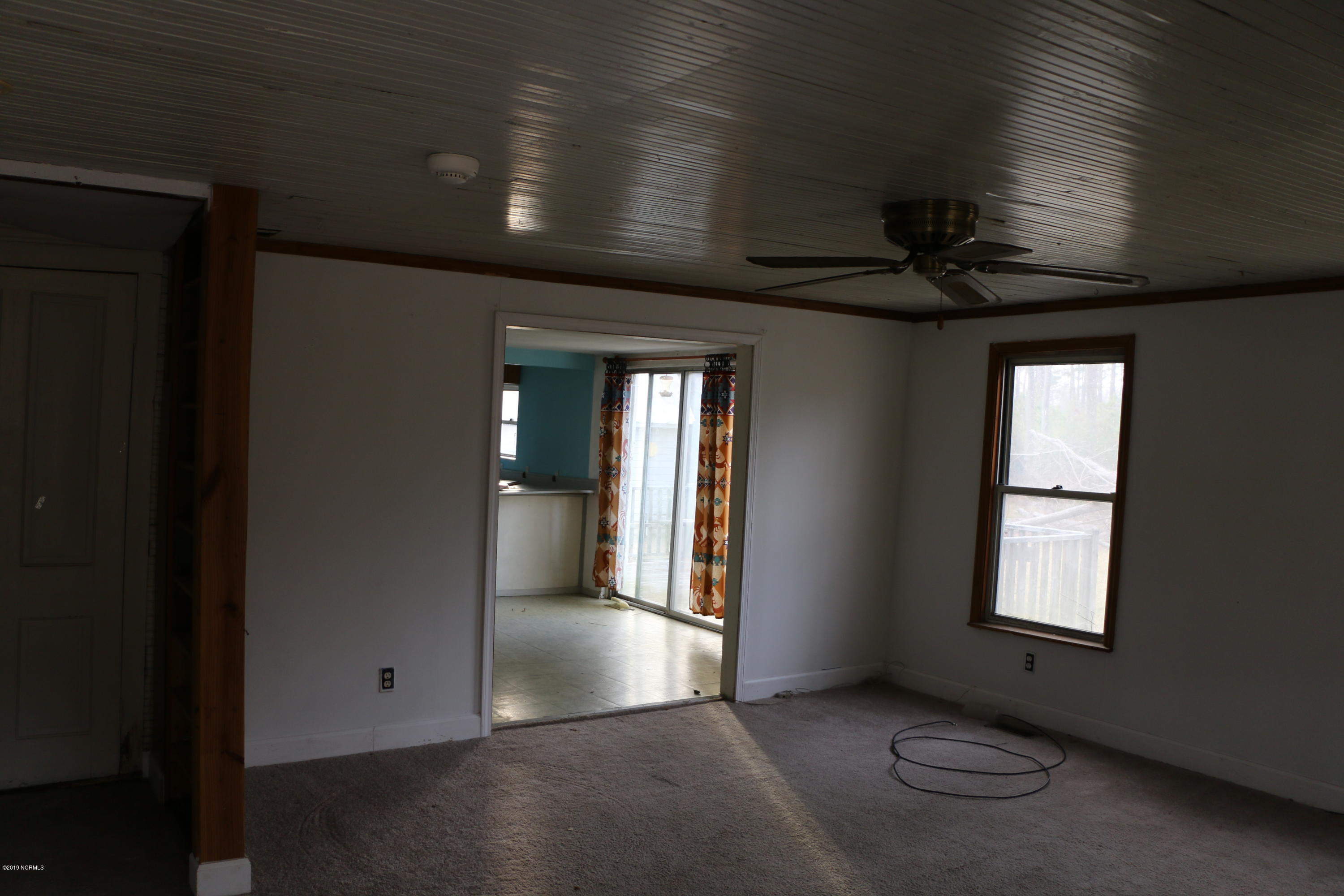 6125 County Line Road New Bern, NC 28562 - Photo 5 of 24 IMG_6558