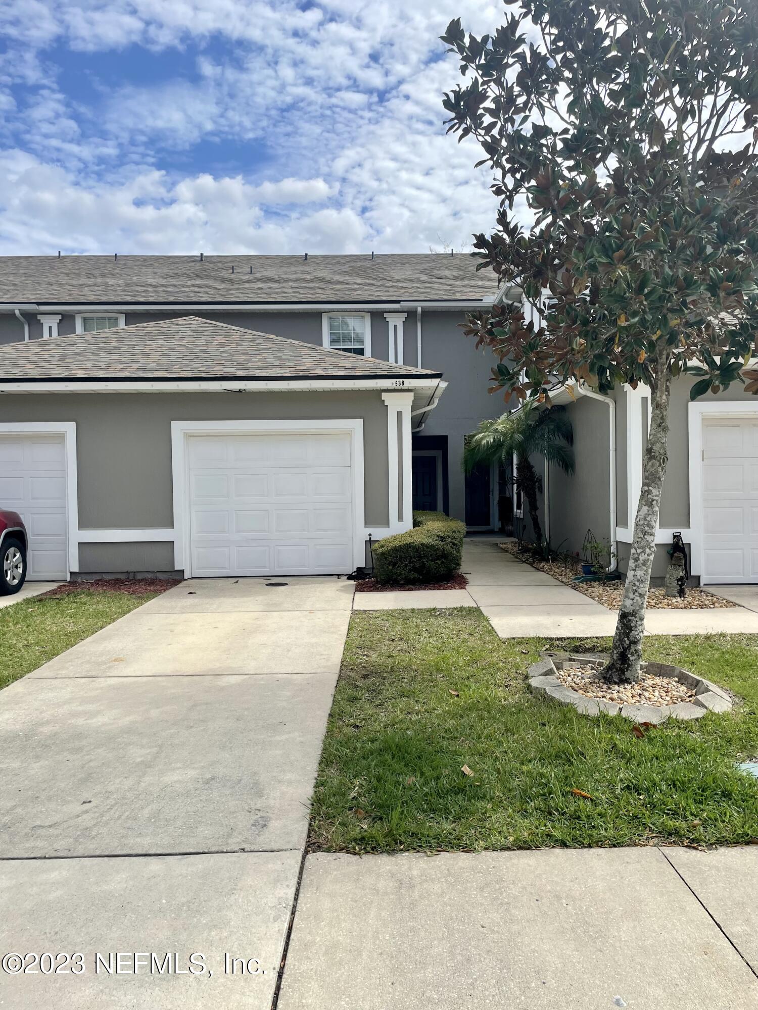 a front view of house with yard