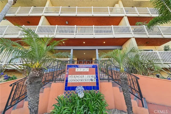 $4,199 | 1707 Pacific Coast Highway, Unit 506, Hermosa Beach, CA 90254