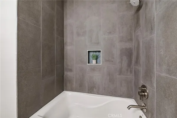 $4,199 | 1707 Pacific Coast Highway, Unit 506, Hermosa Beach, CA 90254