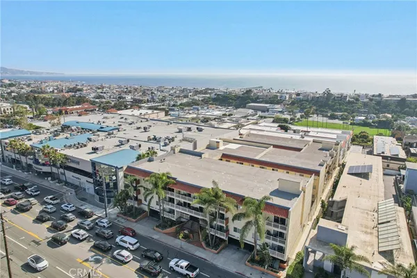 $4,199 | 1707 Pacific Coast Highway, Unit 506, Hermosa Beach, CA 90254