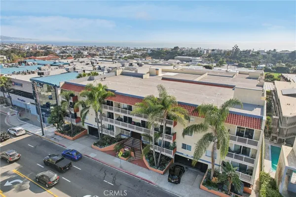 $4,199 | 1707 Pacific Coast Highway, Unit 506, Hermosa Beach, CA 90254