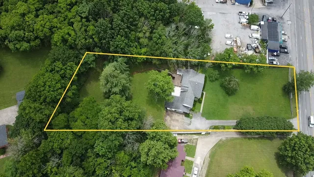 a view of a small yard