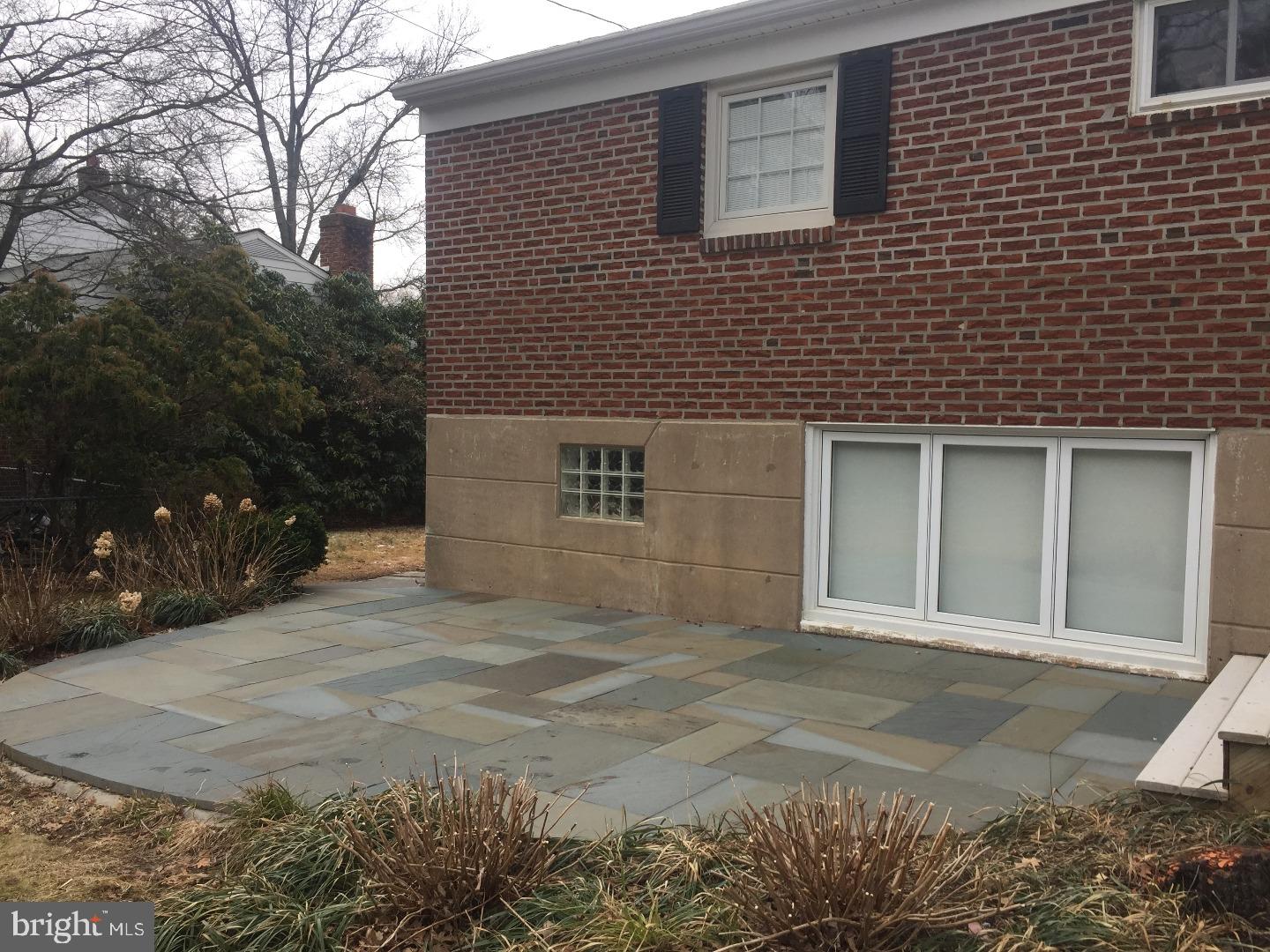 1539 Shoemaker Road Abington, PA 19001 - Photo 3 of 25