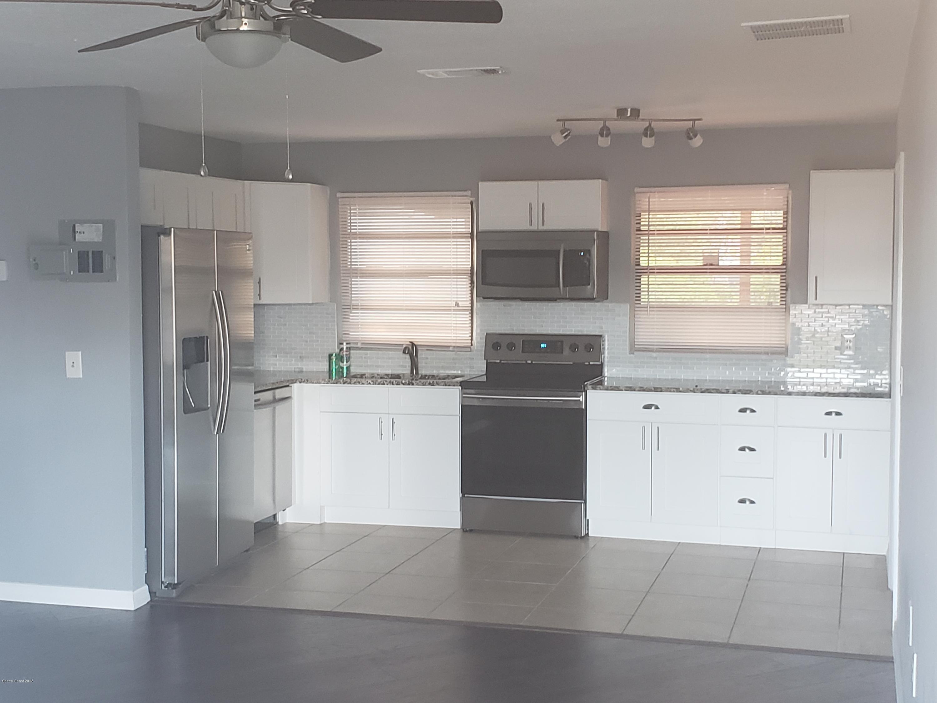 2148 King Richard Road Melbourne, FL 32935 - Photo 12 of 15 20181031_173213