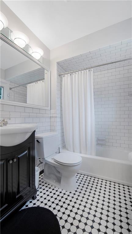 2034 Mohawk Road Pittsburgh, PA 15241 - Photo 10 of 25 a bathroom with a sink a toilet and shower