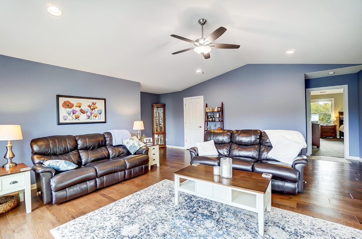 8270 Daleview Road Cincinnati, OH 45247 - Photo 17 of 56