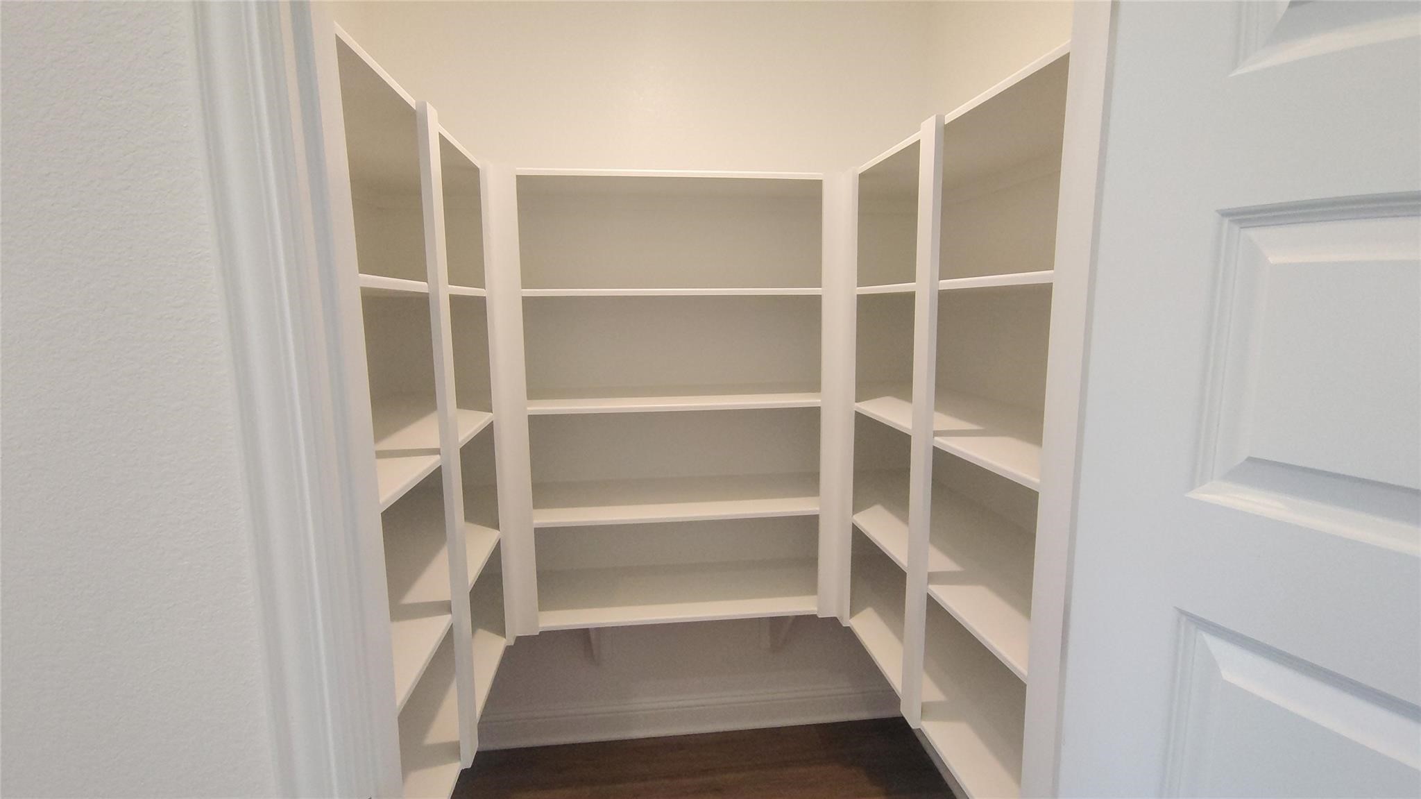 2 Keystone Court Angleton, TX 77515 - Photo 4 of 9