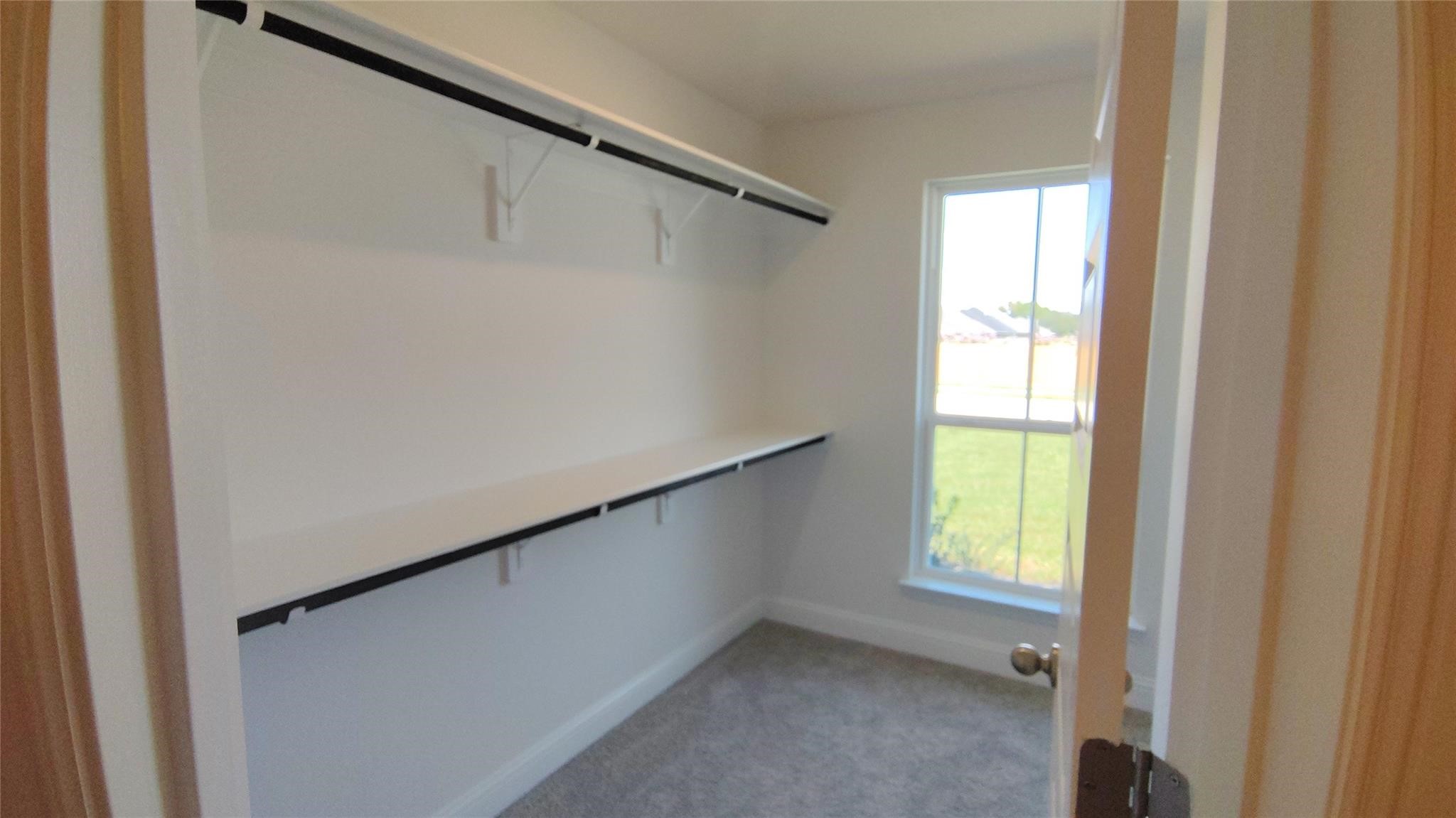 2 Keystone Court Angleton, TX 77515 - Photo 8 of 9