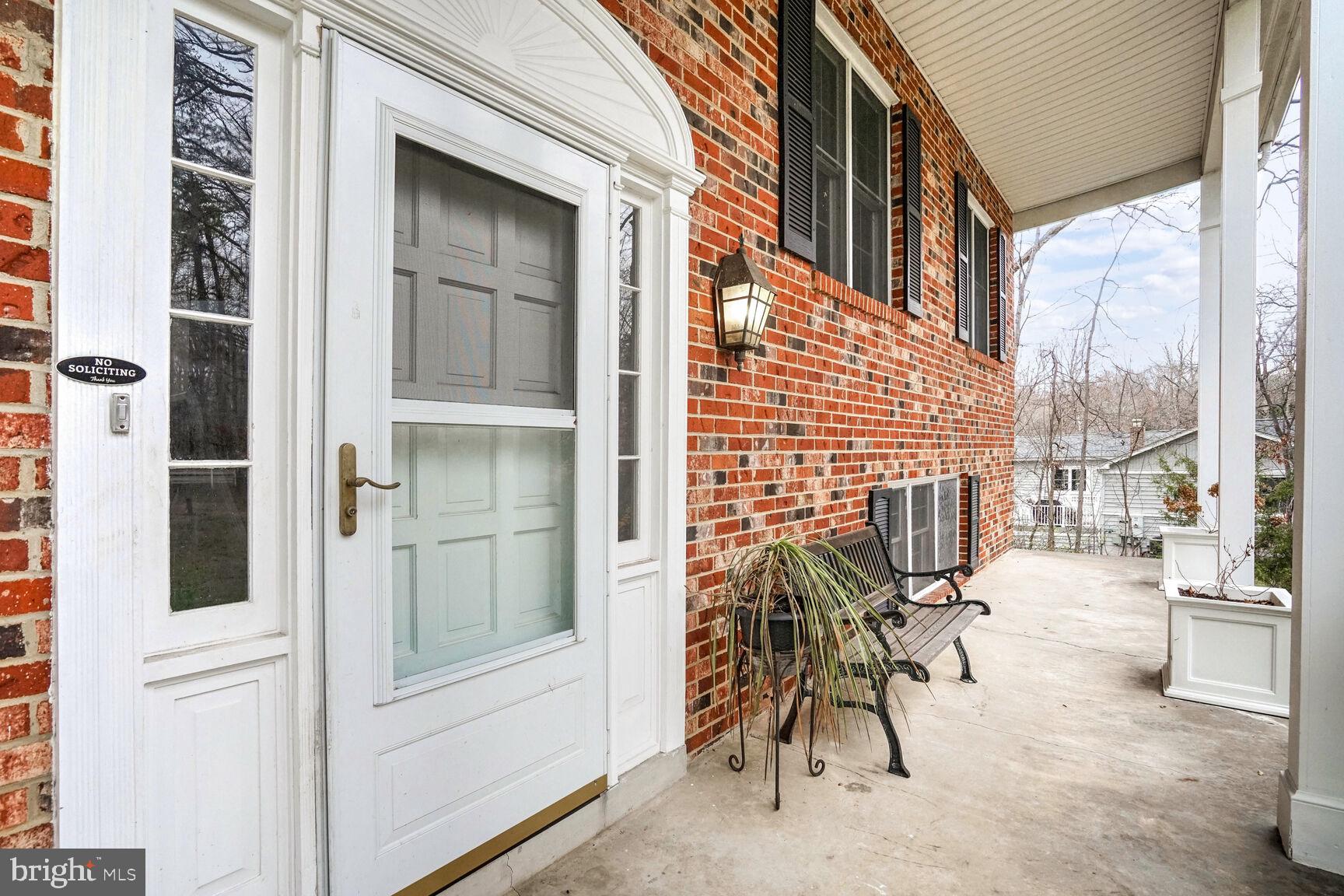 8104 Crestridge Road Fairfax Station, VA 22039 - Photo 5 of 50