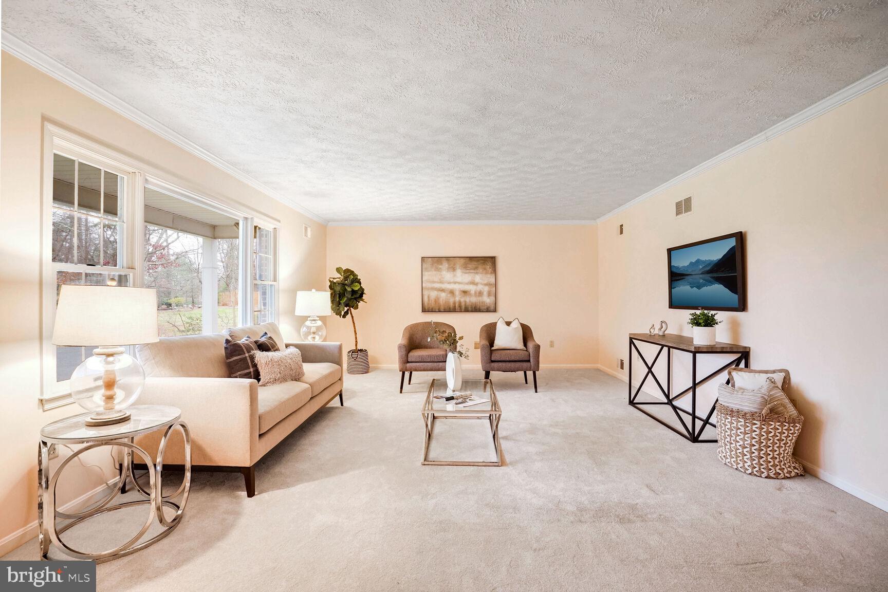 8104 Crestridge Road Fairfax Station, VA 22039 - Photo 7 of 50 Living Room