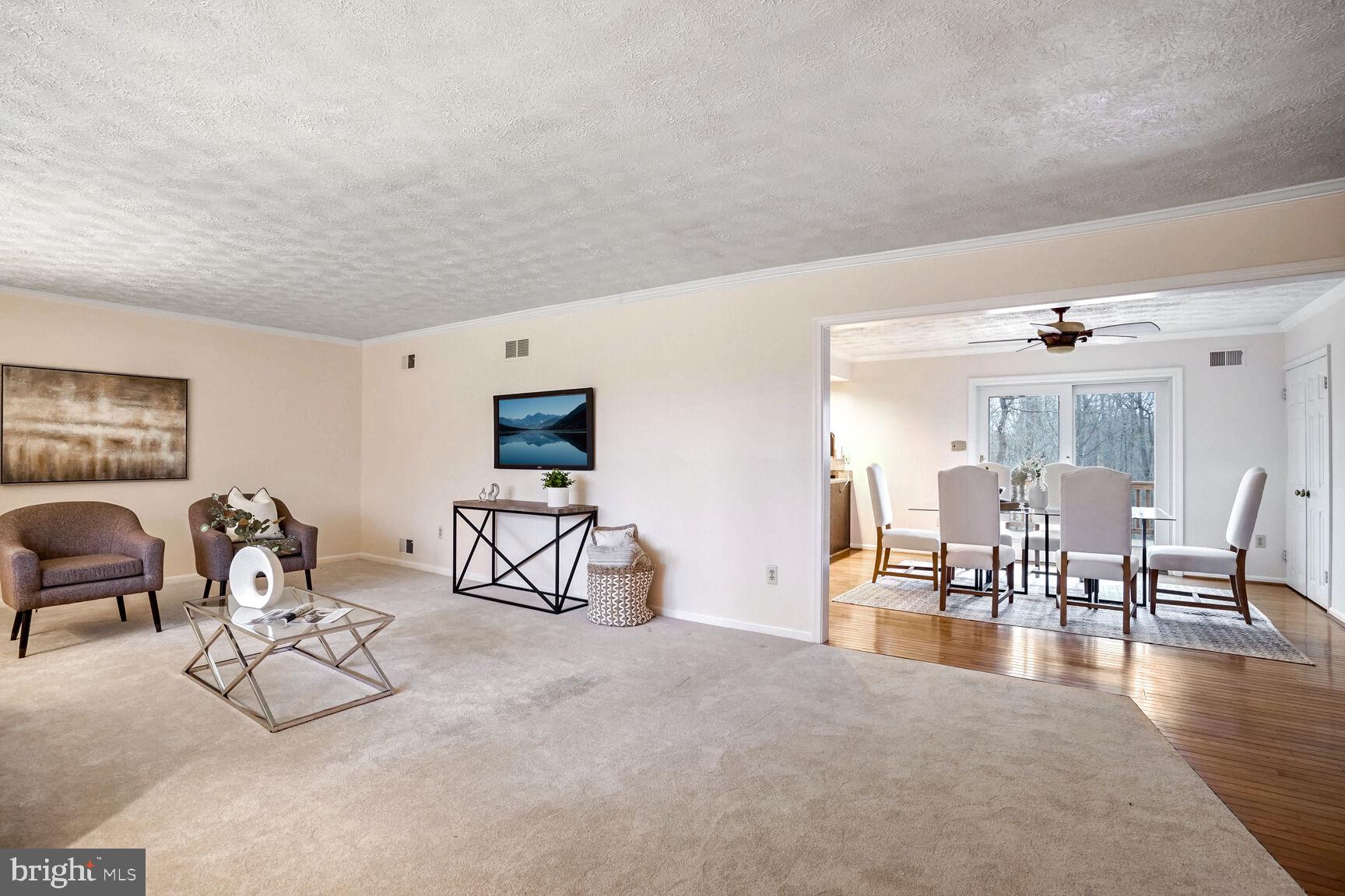 8104 Crestridge Road Fairfax Station, VA 22039 - Photo 9 of 50 Living Room