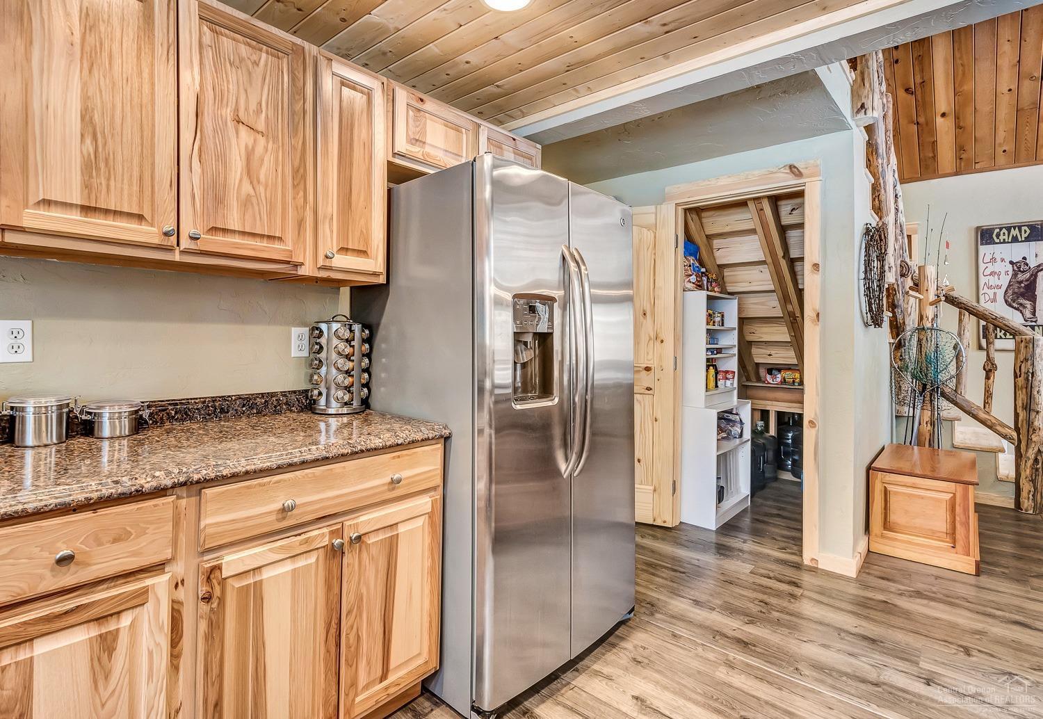 15464 Liberty Road La Pine, OR 97739 - Photo 11 of 25 Gallery Image 11