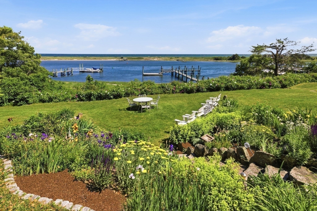 63 South Main Street Barnstable, MA 02655 - Photo 8 of 42
