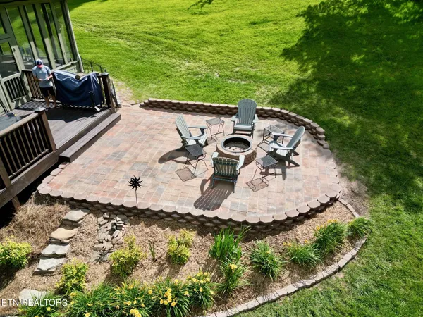 $1,400,000 | 6260 East Lamar Alexander Parkway, Walland, TN 37886