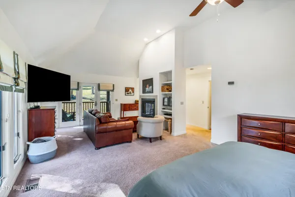 $1,400,000 | 6260 East Lamar Alexander Parkway, Walland, TN 37886