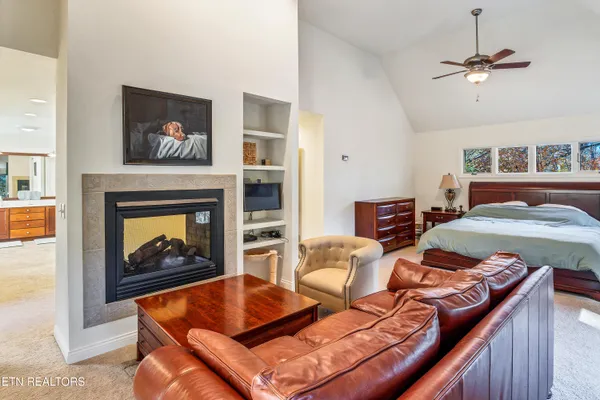 $1,400,000 | 6260 East Lamar Alexander Parkway, Walland, TN 37886