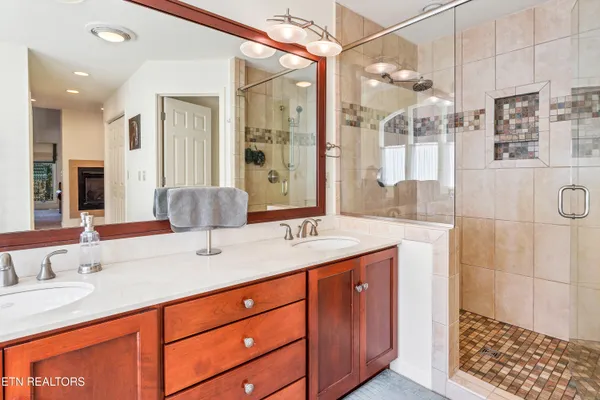 $1,400,000 | 6260 East Lamar Alexander Parkway, Walland, TN 37886