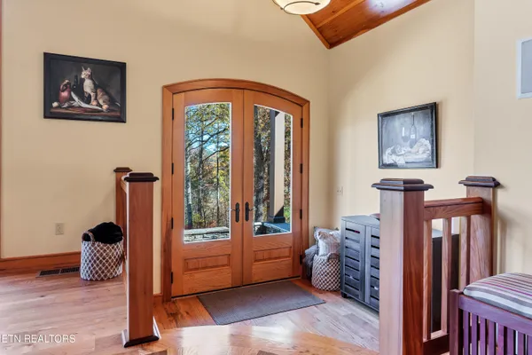 $1,400,000 | 6260 East Lamar Alexander Parkway, Walland, TN 37886