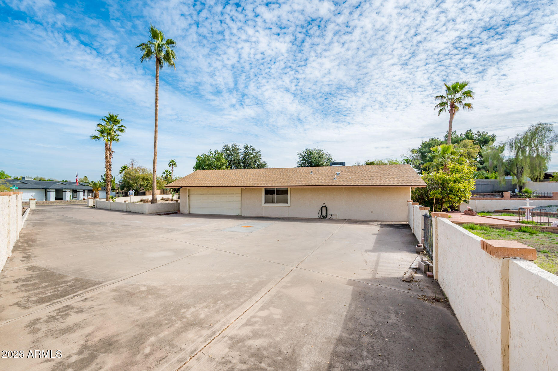 7027 West Wagoner Road Glendale, AZ 85308 - Photo 23 of 29 a view of a terrace