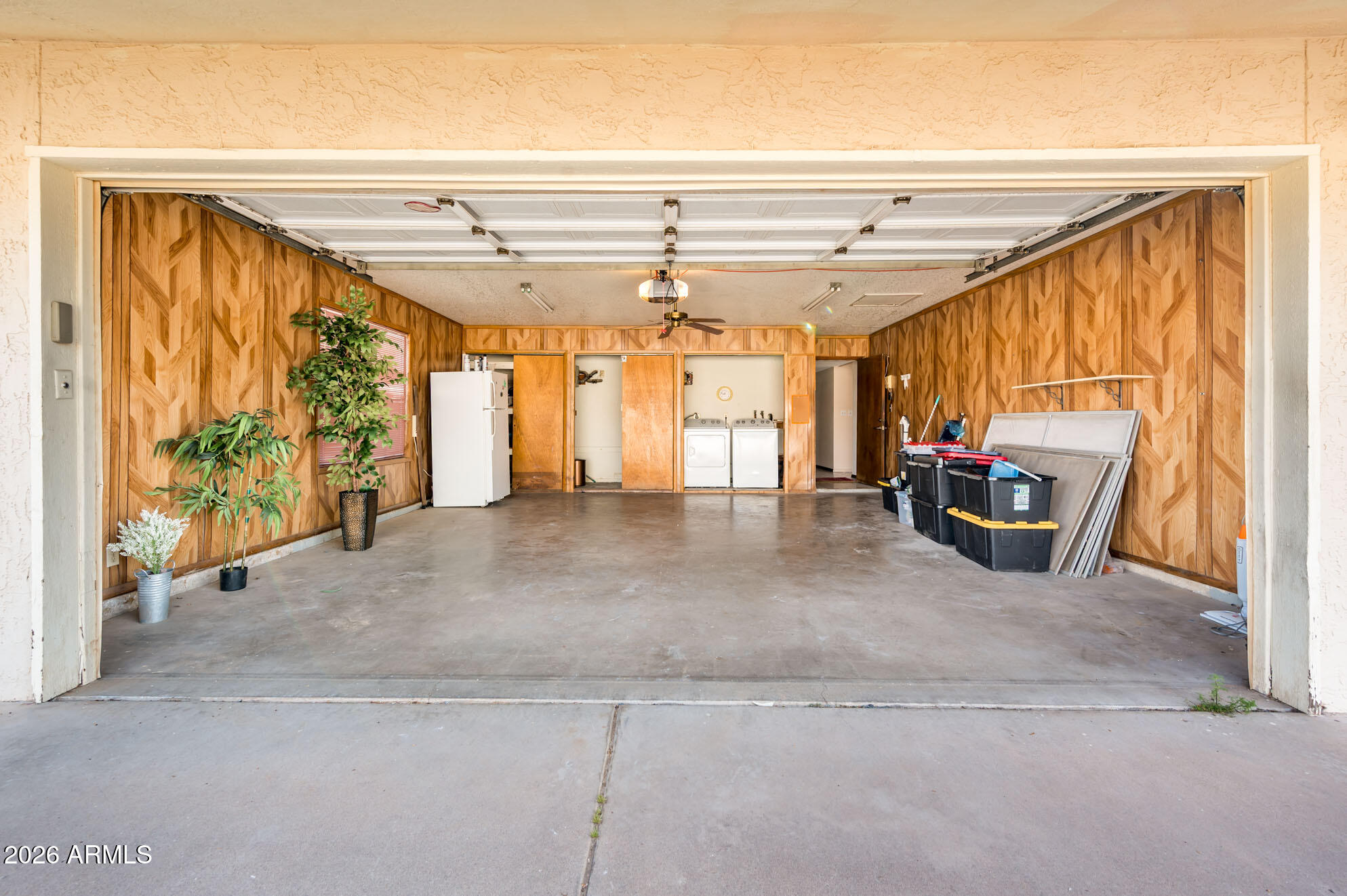 7027 West Wagoner Road Glendale, AZ 85308 - Photo 24 of 29 a view of a garage