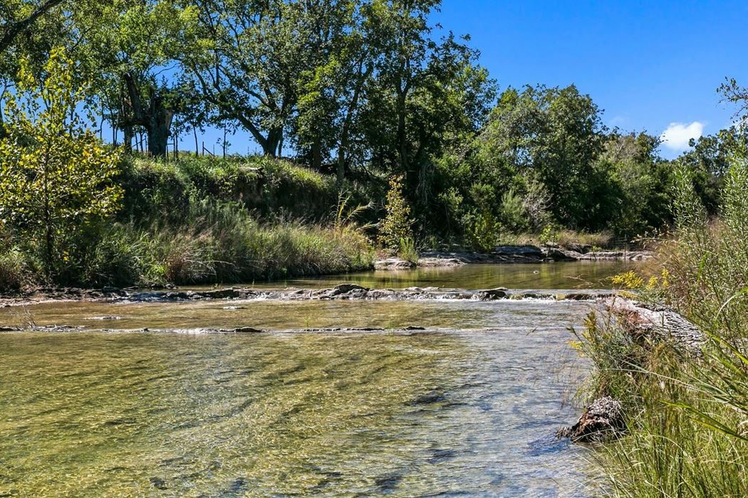 440 Chimney Valley Road Blanco, TX 78606 - Photo 6 of 17