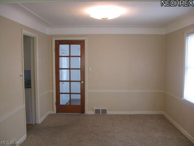 3682 Daleford Road Cleveland, OH 44120 - Photo 7 of 23