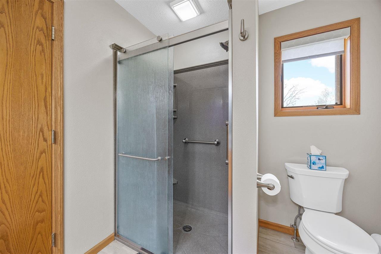 2528 Quincy Road Northeast Solon, IA 52333 - Photo 17 of 43 Gallery Image 17