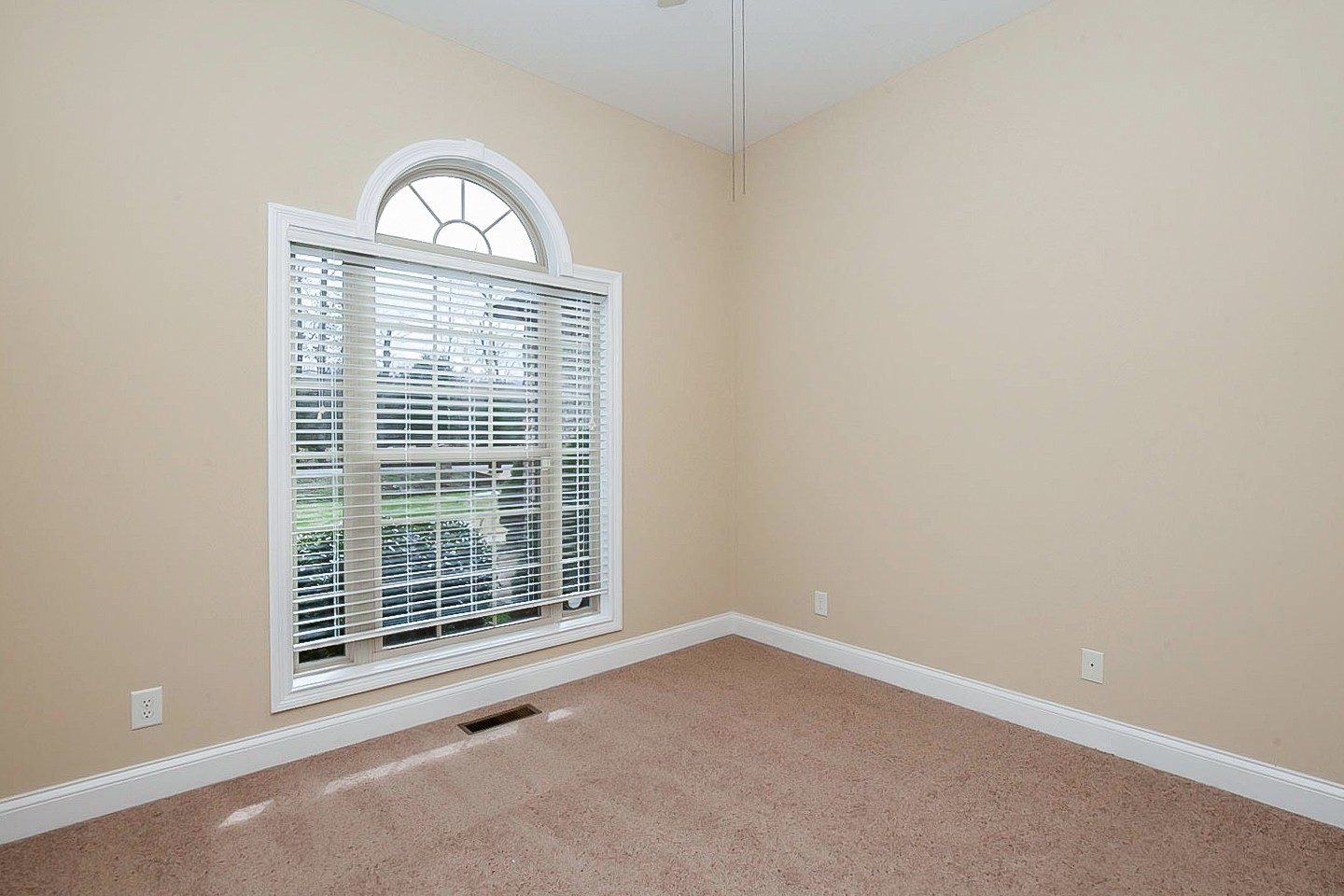 1008 Bradshaw Road Lebanon, TN 37087 - Photo 16 of 21 a view of empty room with window