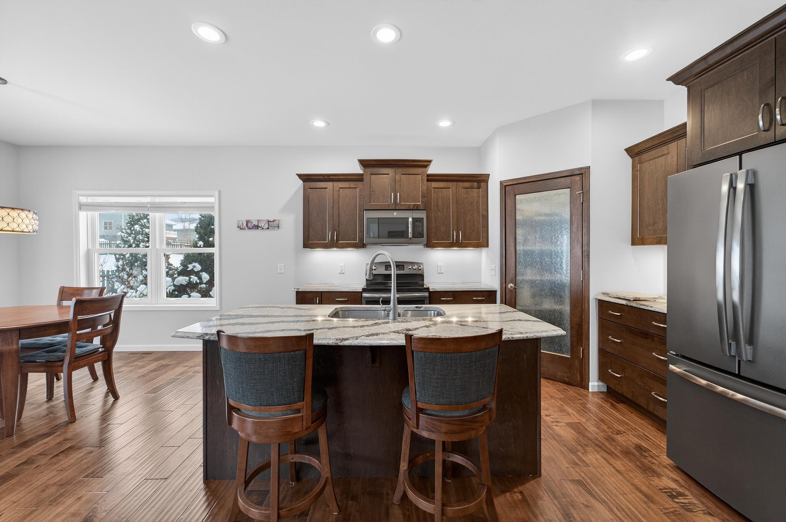 9329 Cobalt Street Middleton, WI 53562 - Photo 6 of 32