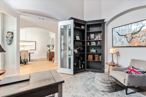 $1,395,000 | 214 Varco Drive, Austin, TX 78738