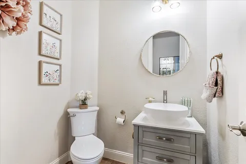 $1,395,000 | 214 Varco Drive, Austin, TX 78738