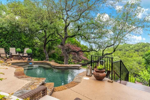 $1,395,000 | 214 Varco Drive, Austin, TX 78738