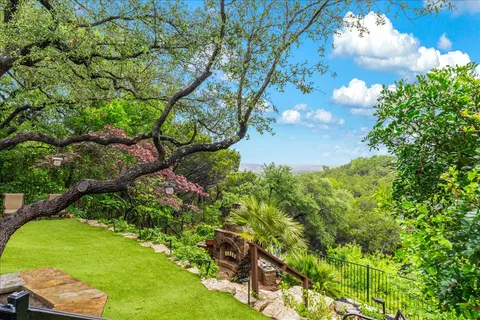 $1,395,000 | 214 Varco Drive, Austin, TX 78738