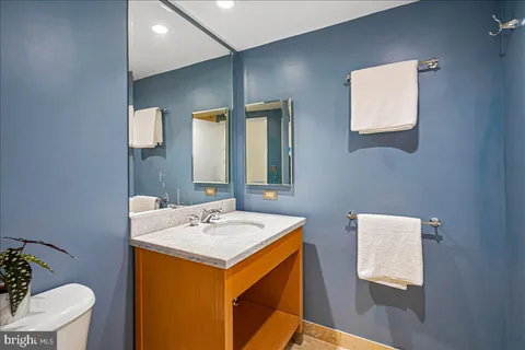 $736,500 | 912 F Street Northwest, Unit 709, Washington, DC 20004
