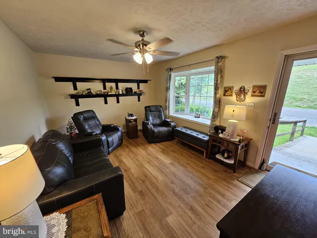 $324,900 | 5350 Water Street, Stephens City, VA 22655