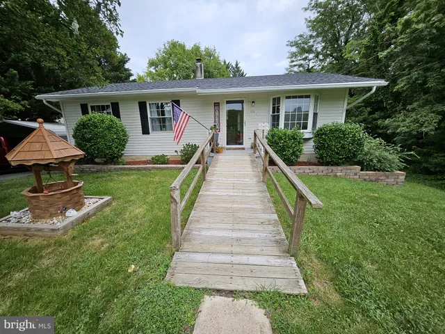 $324,900 | 5350 Water Street, Stephens City, VA 22655