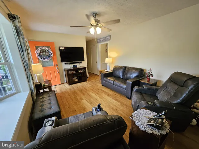 $324,900 | 5350 Water Street, Stephens City, VA 22655