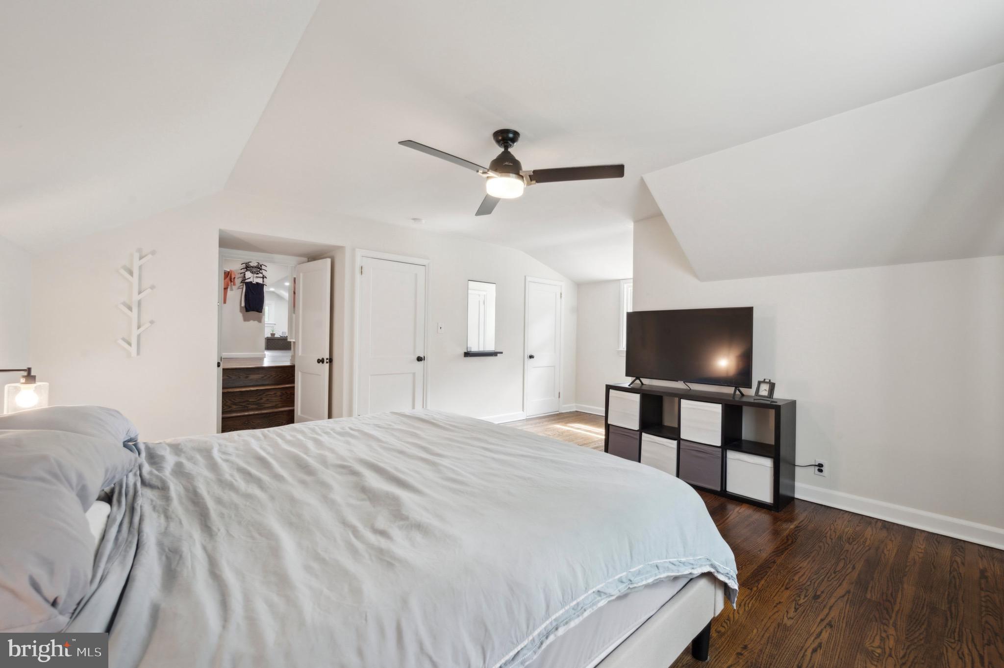 412 Red Leaf Road Wynnewood, PA 19096 - Photo 15 of 20 Primary Bedroom