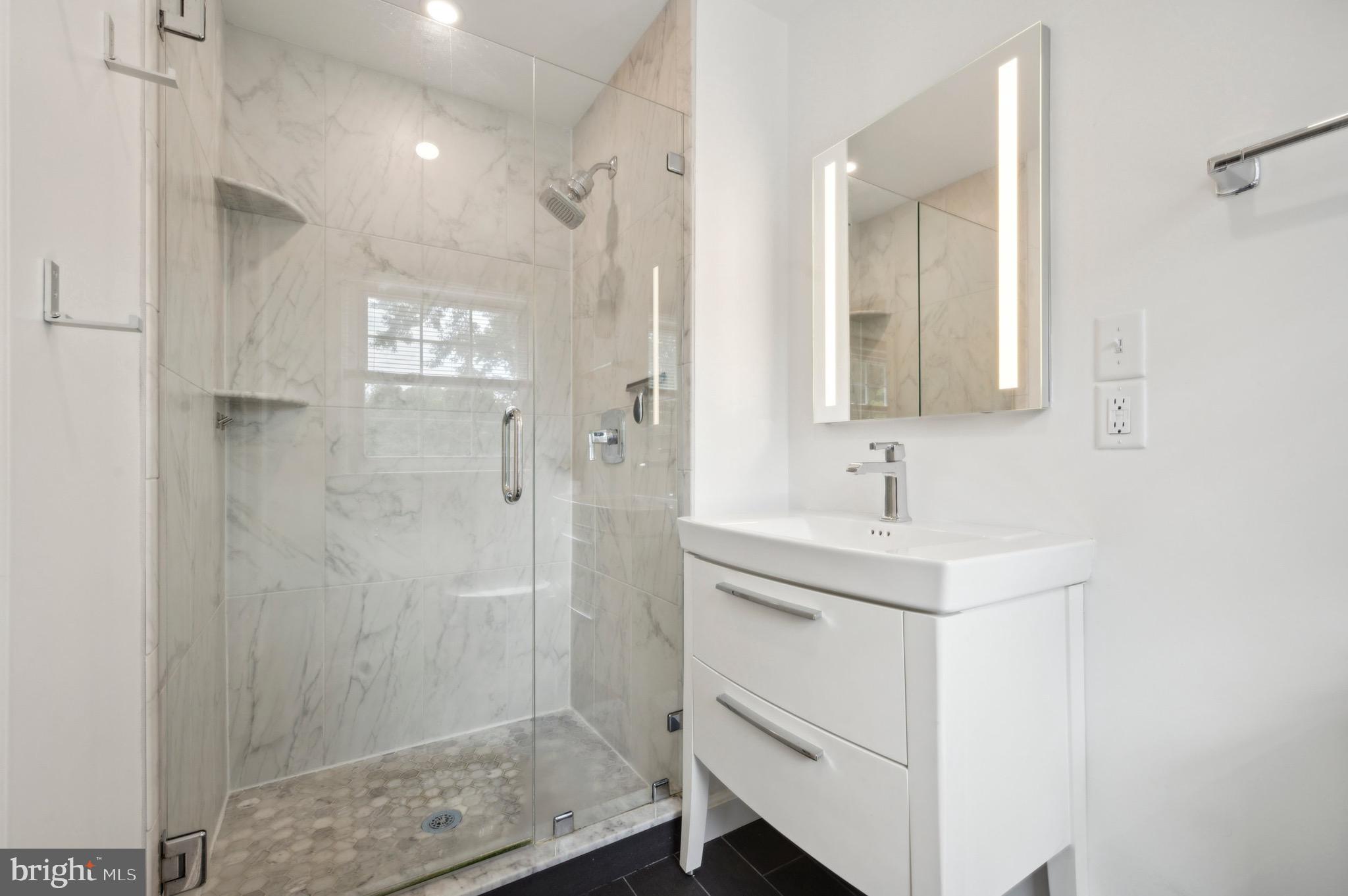 412 Red Leaf Road Wynnewood, PA 19096 - Photo 17 of 20 Primary Bathroom