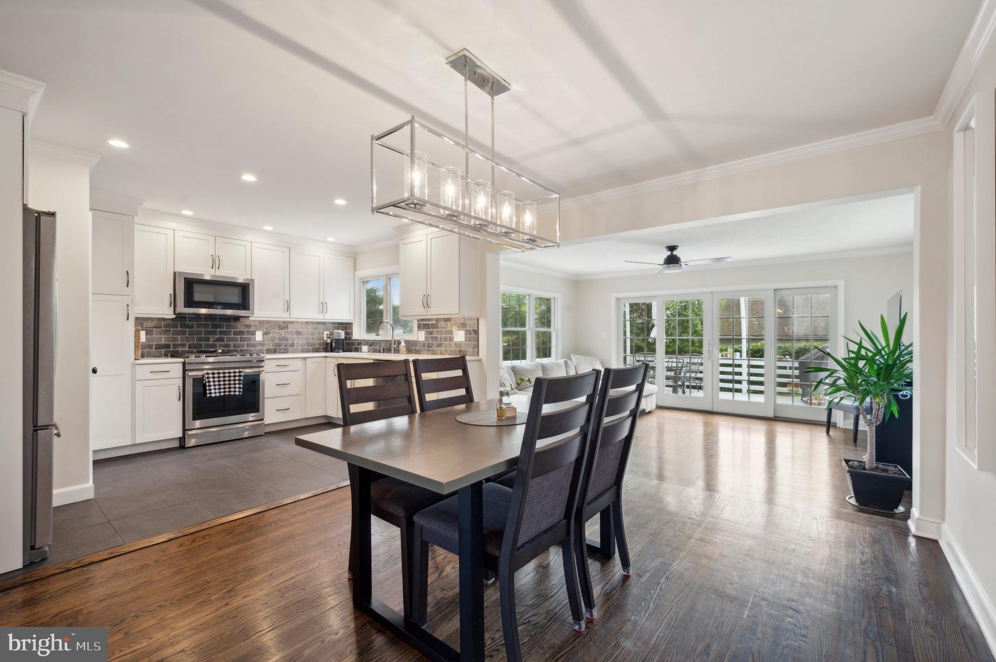 412 Red Leaf Road Wynnewood, PA 19096 - Photo 9 of 20 Dining area