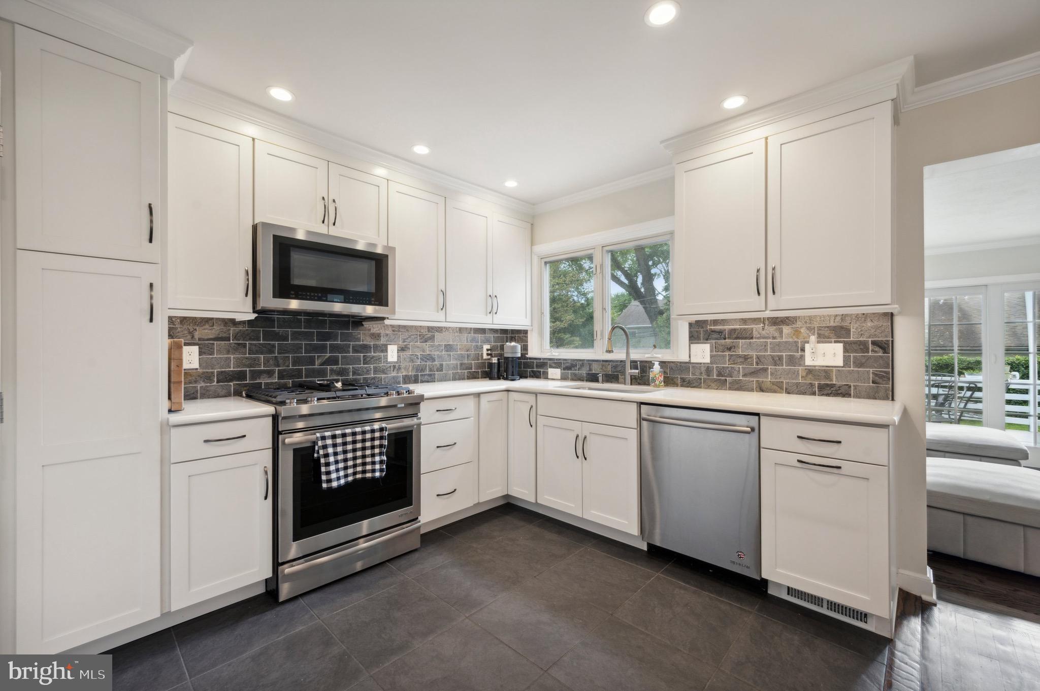 412 Red Leaf Road Wynnewood, PA 19096 - Photo 10 of 20 Kitchen